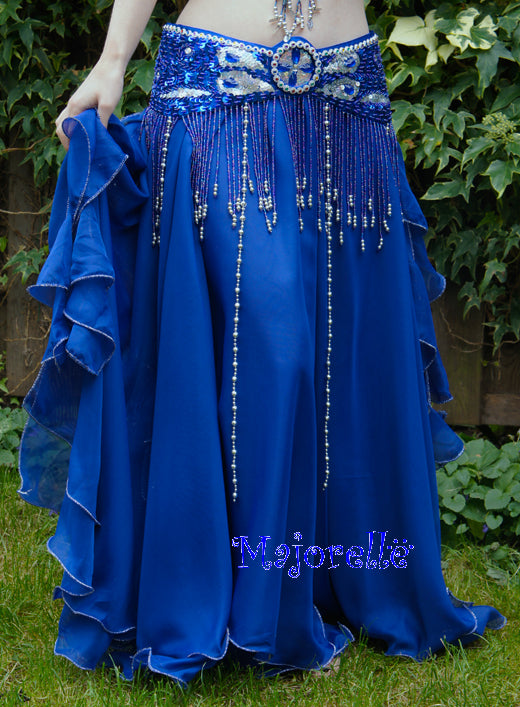 Beautiful skirt in blue with ruffles and slits on the side