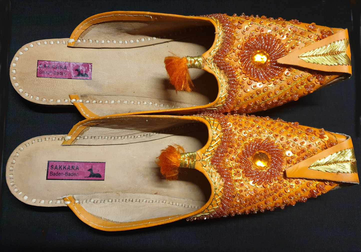 Arabic slippers in copper/orange