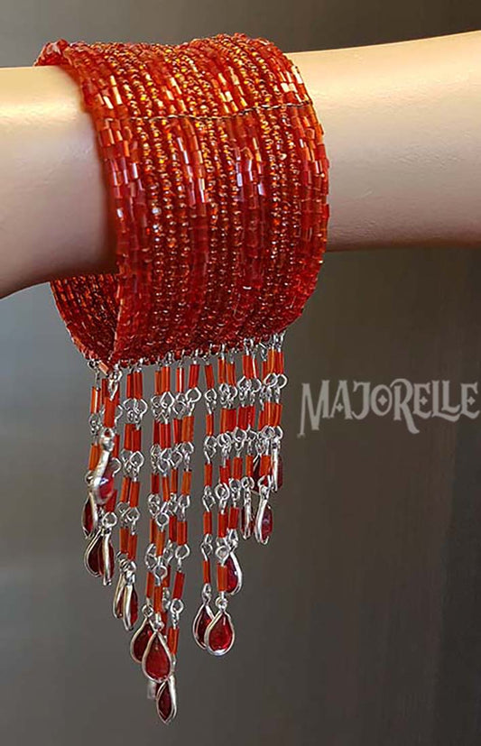 Bracelet in burgundy with beads