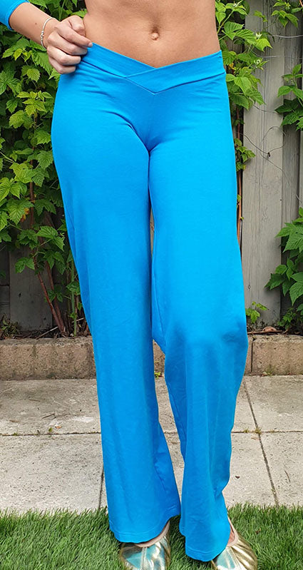 Comfortable pants for belly dancing, training or fitness.