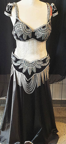 Belly dance costume dark green velvet. Bra, belt, skirt and jewelry