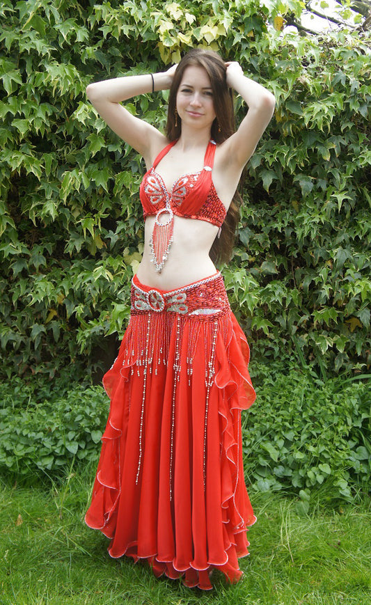 Belly dance costume 'Malika' in red.