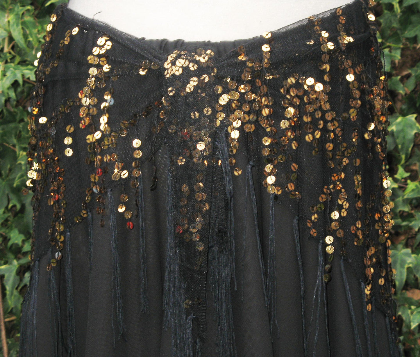 Long hip scarf in black with gold sequins