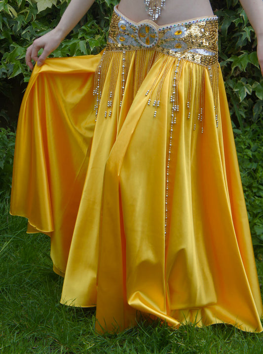 Wide satin skirt in gold