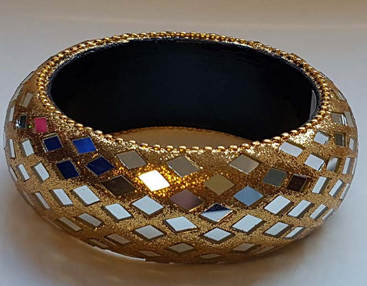 Gold bracelet with mirrors