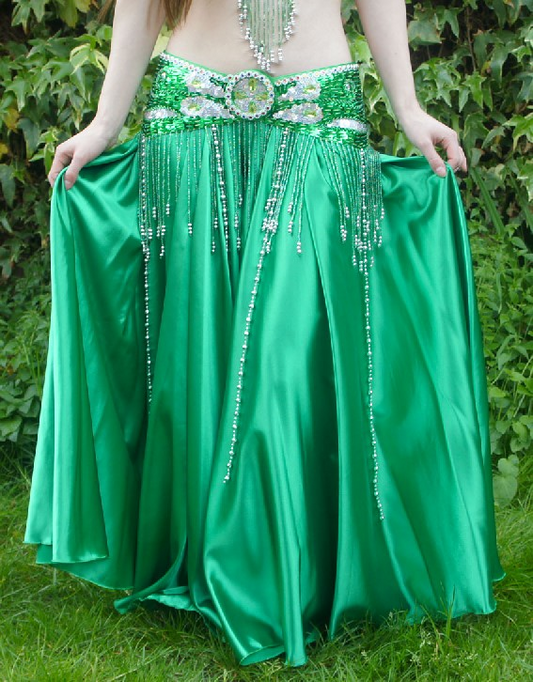 Wide satin skirt in green
