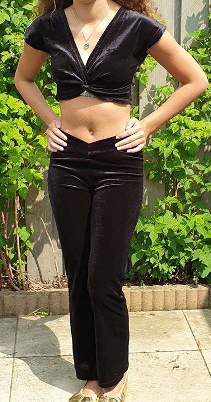 Set of velvet pants and short cross top in black velvet