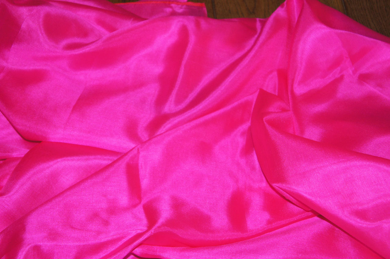 Silk veil in fuchsia 100% silk