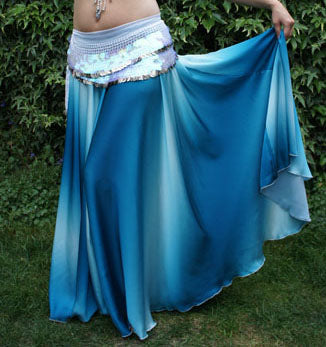 Beautiful skirt made of rayon. Color gradient in turquoise/white.