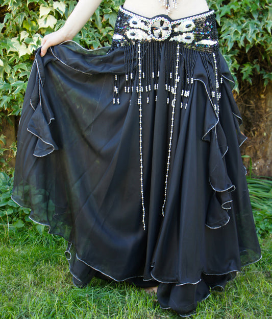 Beautiful skirt in black with strips