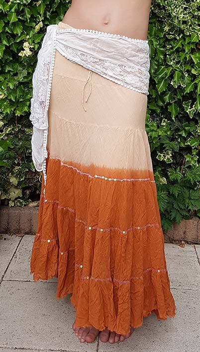 Cotton skirt (100%) with batik gradient in copper.