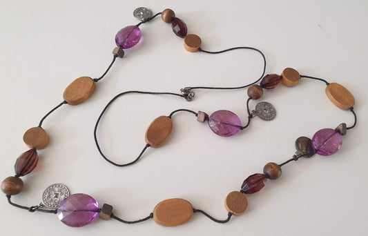 Long bead necklace