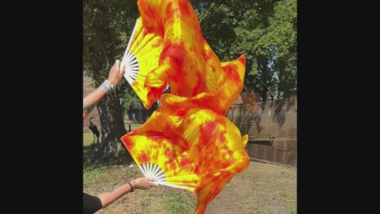 Silk veil fan in flame colors 150cm. Made of real silk